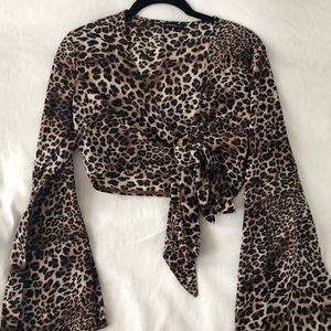 Leopard crop tie top